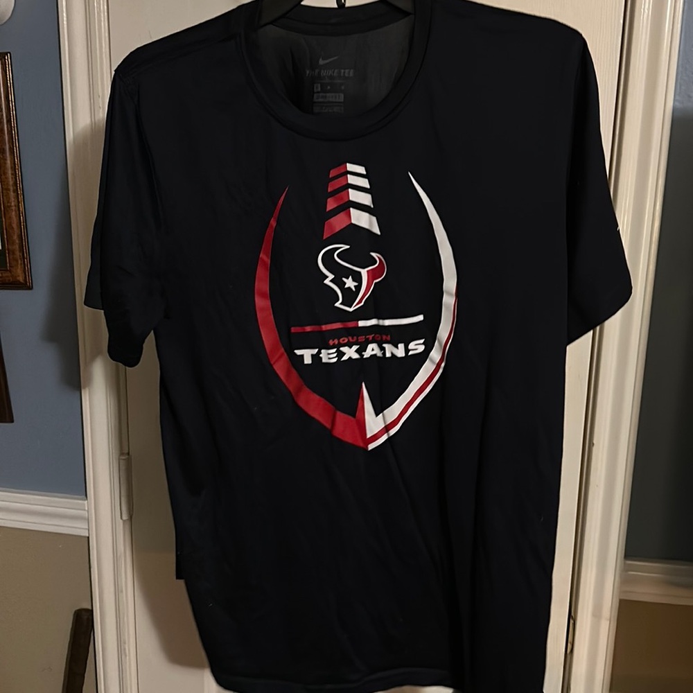 Nike Houston Texans shirt (Medium)